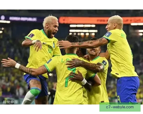 王钰栋晒舞庆祝内马尔点赞叫好